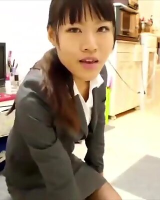 Japanese girl puts on a raunchy fart show